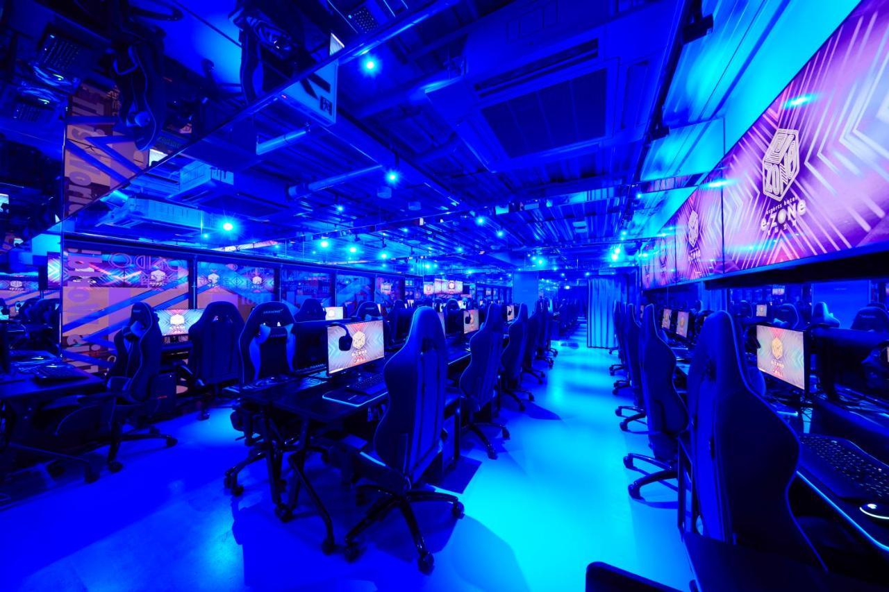 Esports Hotel E-Zone 電脳空間 Ōsaka Extérieur photo